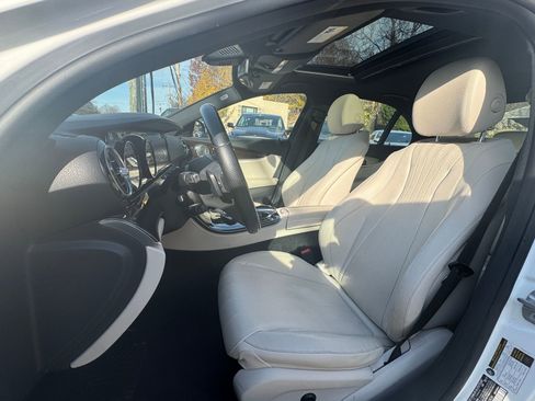 Used 2017 Mercedes-Benz E 300 4MATIC image 10
