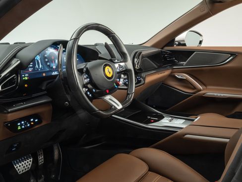 Used 2024 Ferrari Purosangue AWD/4WD image 9