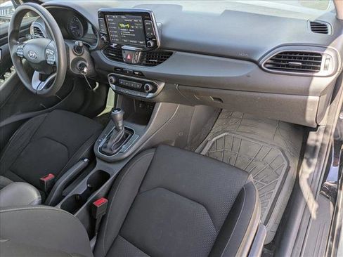 Used 2019 Hyundai Elantra GT FWD image 20