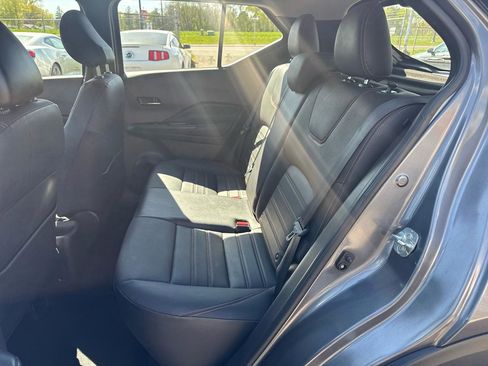 Used 2019 Nissan Kicks SR w/ SR Premium Package FWD image 13