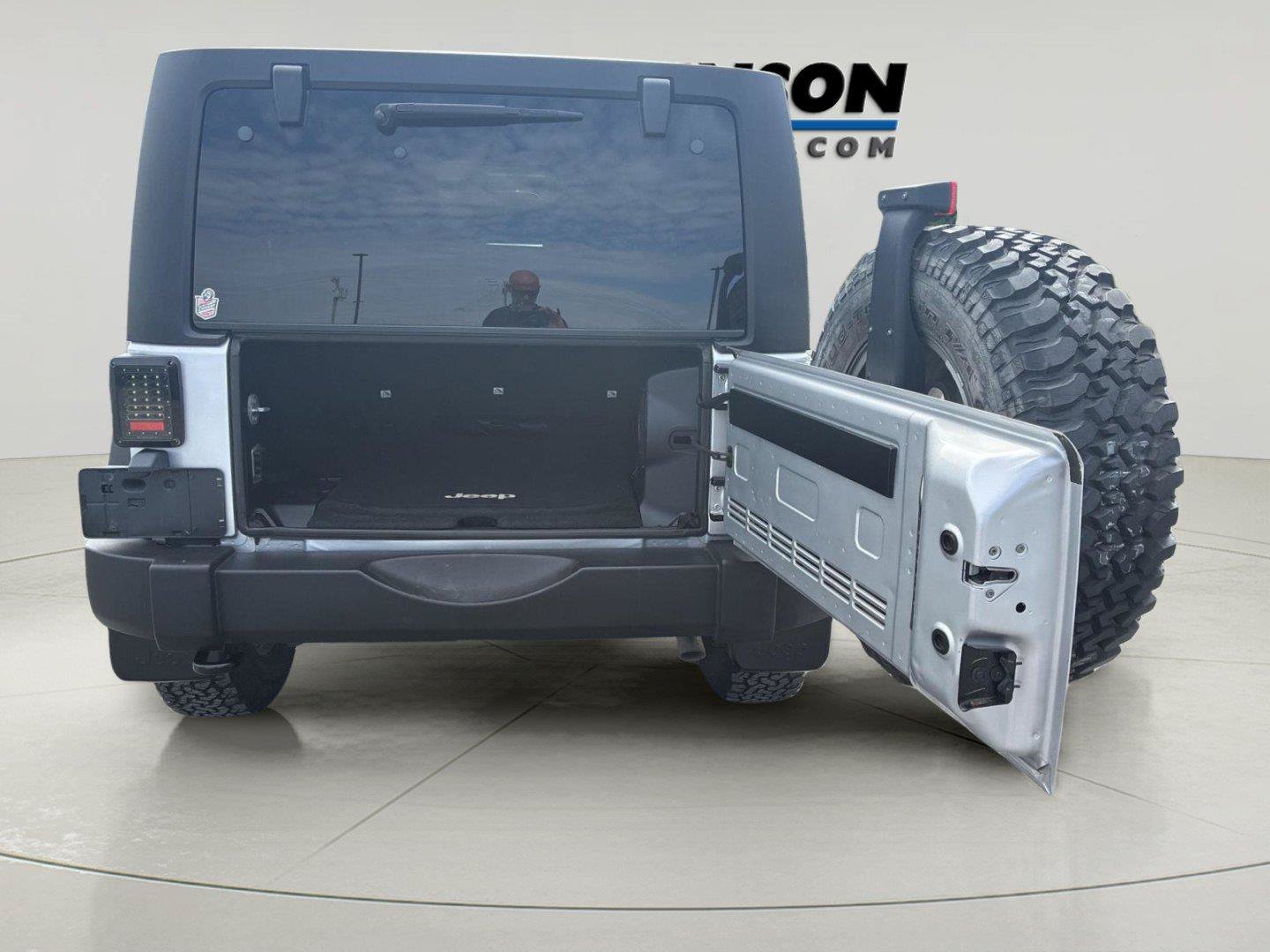 Used 2011 Jeep Wrangler Unlimited Rubicon AWD/4WD image 11