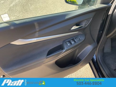 Used 2023 Chevrolet Bolt EUV LT image 16