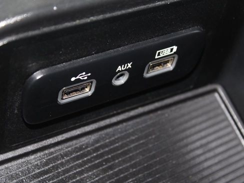 Used 2018 RAM 1500 Express w/ Express Value Package image 37