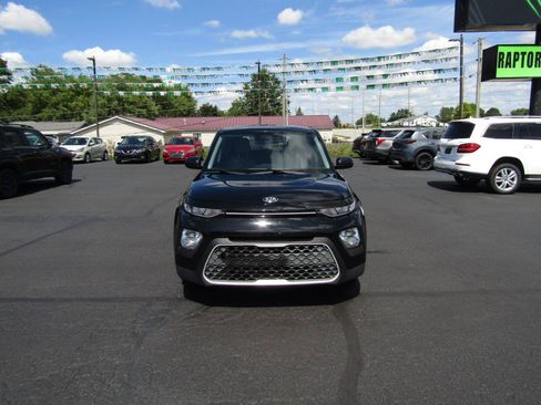 Used 2020 Kia Soul LX FWD image 2