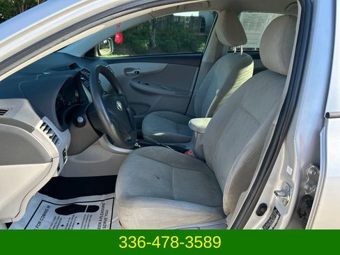 Used 2013 Toyota Corolla L FWD image 9