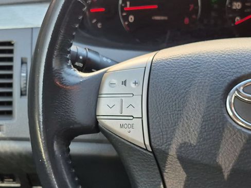 Used 2005 Toyota Avalon Touring FWD image 15