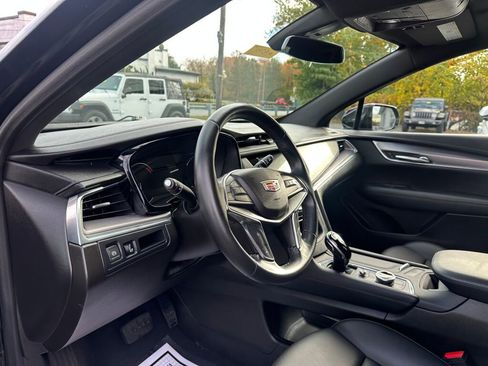 Used 2022 Cadillac XT5 Luxury image 12