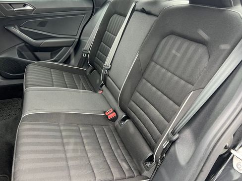 Used 2024 Volkswagen Jetta Sport image 11