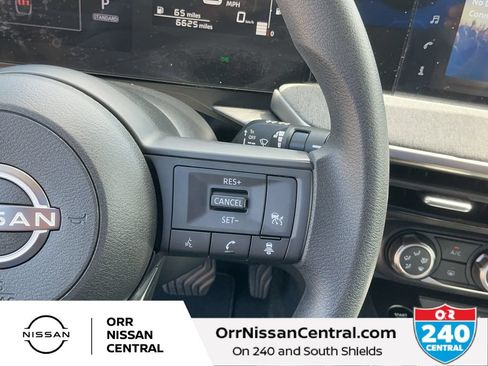 Used 2025 Nissan Kicks SV w/ Illumination Package AWD/4WD image 19