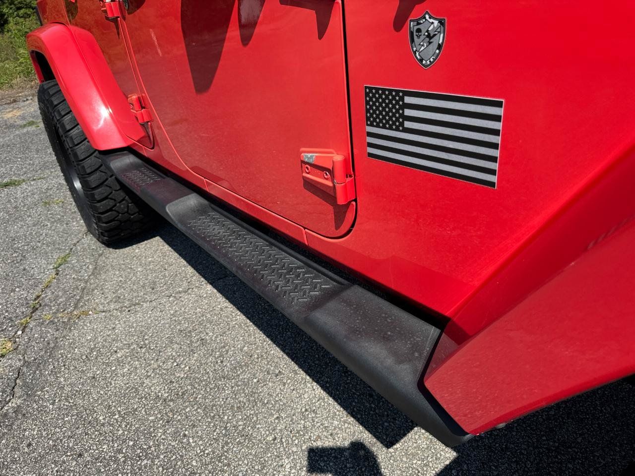 Used 2013 Jeep Wrangler Unlimited Sahara w/ Connectivity Group AWD/4WD image 13