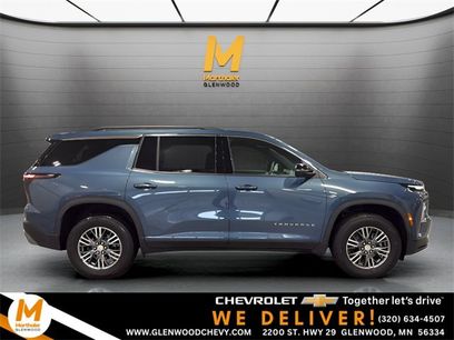 Used 2025 Chevrolet Traverse LT