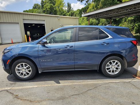 Used 2024 Chevrolet Equinox LT AWD/4WD image 12