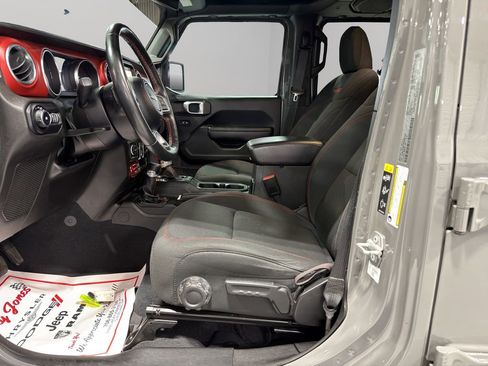 Used 2022 Jeep Wrangler Unlimited Rubicon w/ Xtreme Recon 35" Tire Package image 4