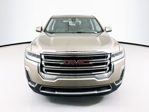 Used 2023 GMC Acadia SLE image 2