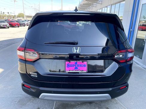 Used 2025 Honda Pilot EX-L image 3