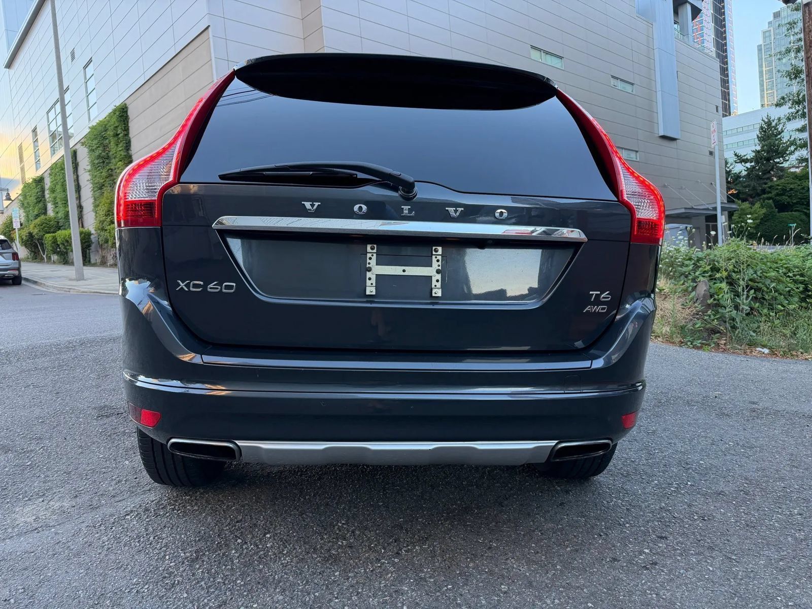 Used 2015 Volvo XC60 T6 Platinum AWD/4WD image 6