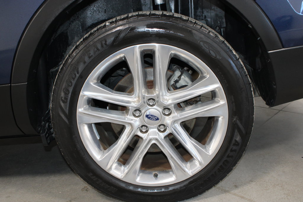 Used 2017 Ford Explorer XLT w/ Equipment Group 202A FWD image 55