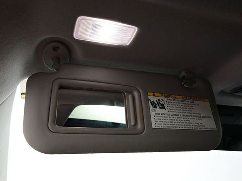 Used 2023 Toyota Corolla Cross XLE w/ Convenience Package FWD image 29