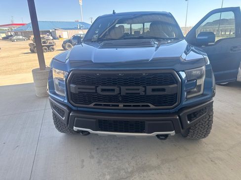 Used 2019 Ford F150 Raptor w/ Equipment Group 802A Luxury AWD/4WD image 2