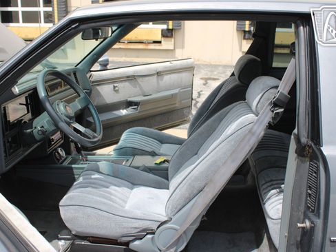 Used 1987 Buick Regal Coupe RWD image 12