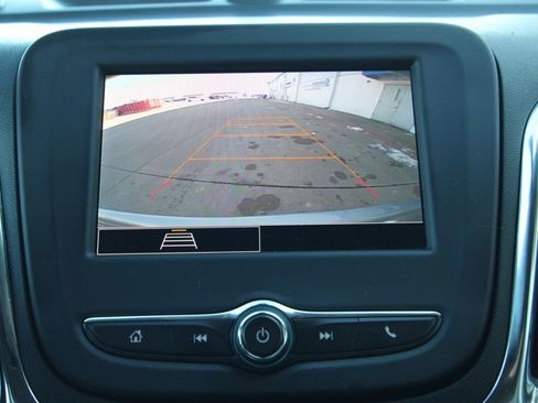 Used 2024 Chevrolet Equinox LT image 11