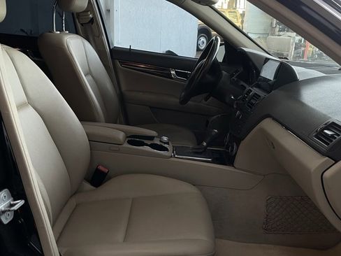 Used 2010 Mercedes-Benz C 300 4MATIC Sedan image 13