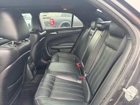 Used 2018 Chrysler 300 S w/ 300S Premium Group image 26