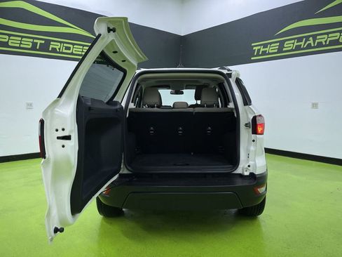 Used 2021 Ford EcoSport SE image 9