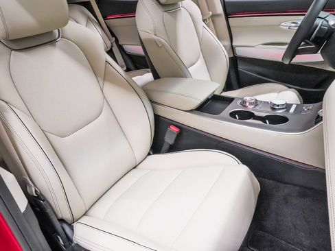 Certified 2026 Genesis GV70 2.5T Advanced AWD/4WD image 15