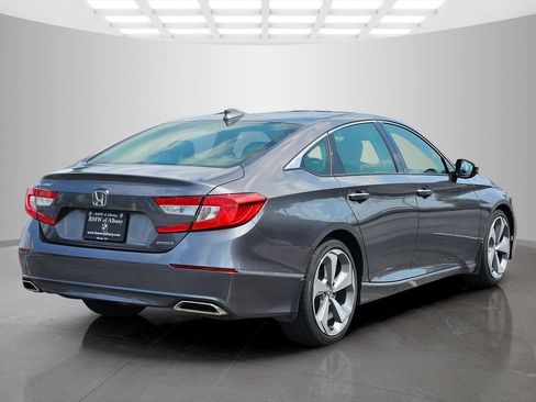 Used 2018 Honda Accord Touring image 6