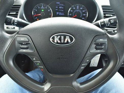 Used 2016 Kia Forte LX image 18