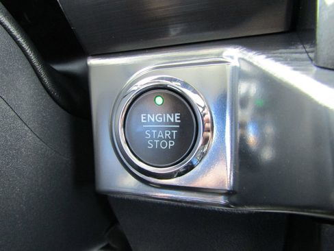 Used 2023 Ford F150 Lariat w/ Equipment Group 502A High image 32