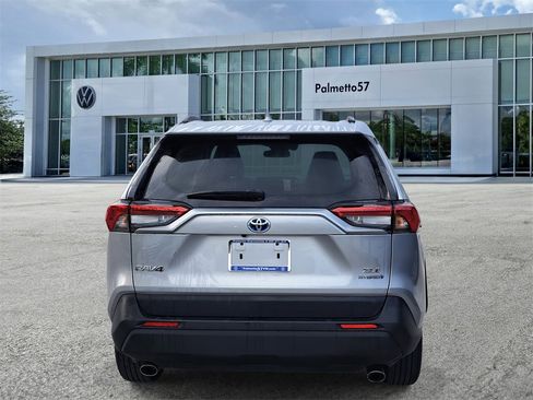 Used 2023 Toyota RAV4 XLE Premium image 5