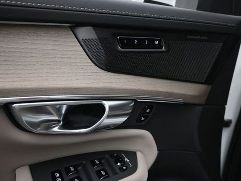 New 2026 Volvo XC90 B6 Plus w/ Protection Package Premier AWD/4WD image 20