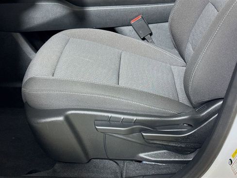 Used 2026 Chevrolet Equinox LT AWD/4WD image 17