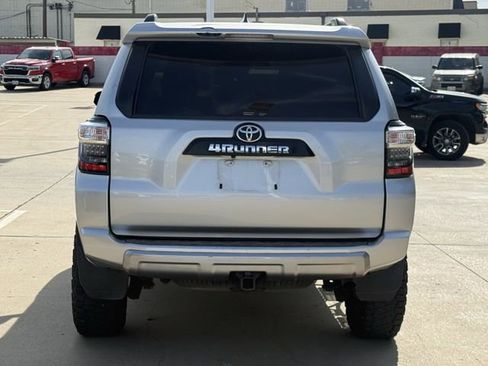 Used 2021 Toyota 4Runner TRD Off-Road AWD/4WD image 5