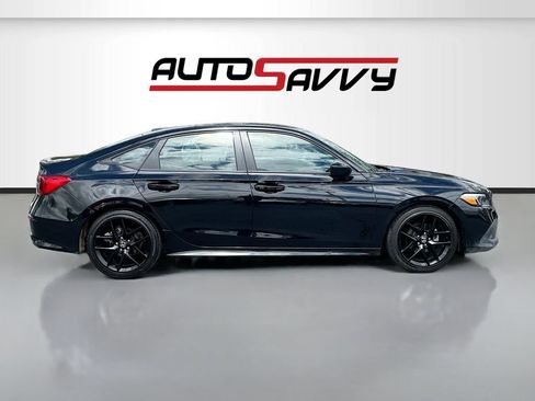 Used 2023 Honda Civic Sport image 8
