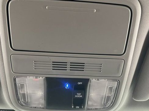 Used 2021 Honda Odyssey EX image 44