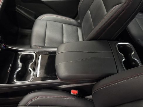 Used 2024 Chevrolet Traverse Z71 image 15