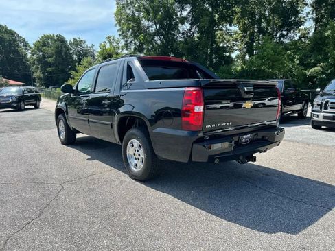 Used 2013 Chevrolet Avalanche LT image 10