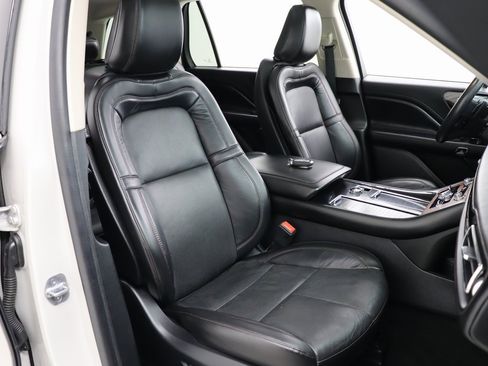 Used 2022 Lincoln Aviator Reserve image 30