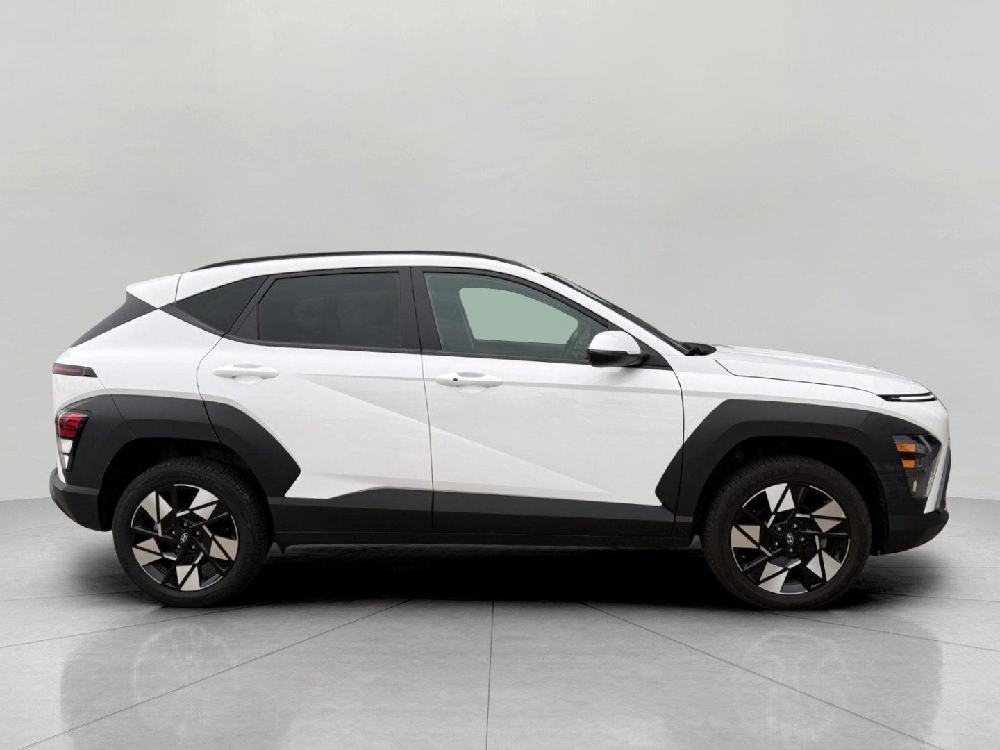 Used 2025 Hyundai Kona SEL AWD/4WD image 13