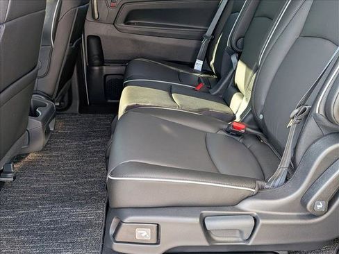 New 2026 Honda Odyssey Touring image 15