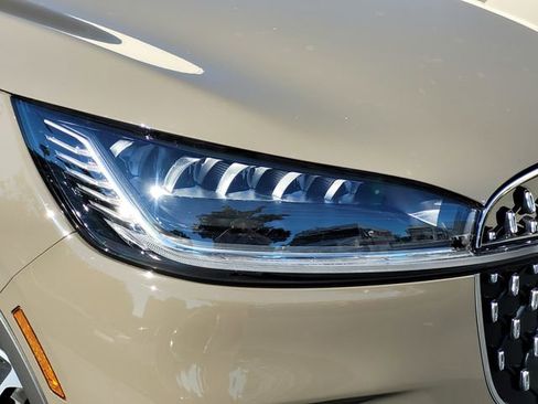 New 2025 Lincoln Aviator Reserve image 10