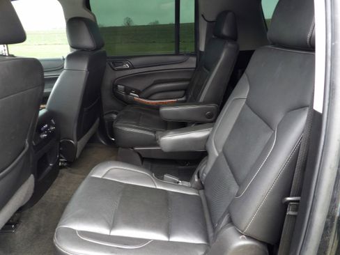Used 2018 Chevrolet Suburban Premier image 10