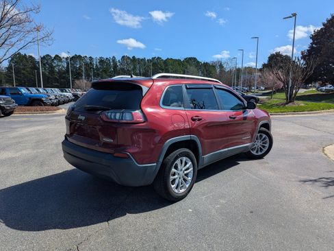 Used 2019 Jeep Cherokee Latitude w/ Popular Appearance Group image 5