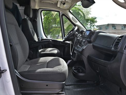 Used 2023 RAM ProMaster 2500 w/ Convenience Group image 12