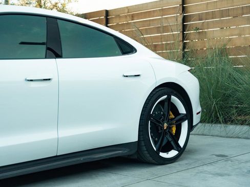 Used 2022 Porsche Taycan Turbo S image 14