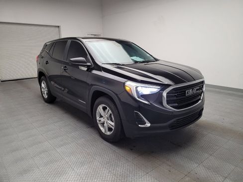 Used 2021 GMC Terrain SLE image 13