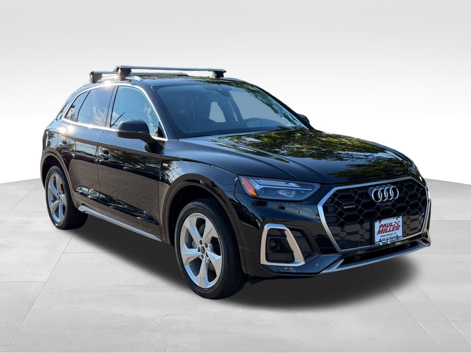 Used 2023 Audi Q5 2.0T Premium Plus w/ Premium Plus Package AWD/4WD image 3